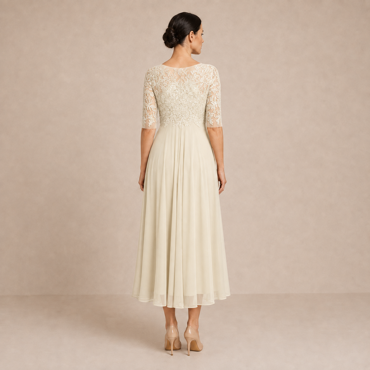 ILINCA | Elegancka koronkowa sukienka midi