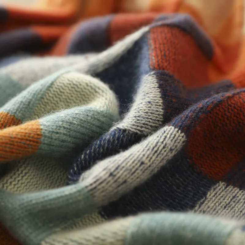 MAGDALENA | Sweter w kratę